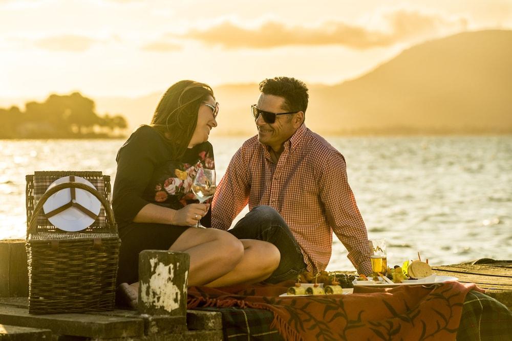 Wai Ora Lakeside Spa Resort Rotorua Bagian luar foto