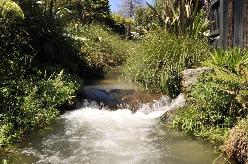 Wai Ora Lakeside Spa Resort Rotorua Bagian luar foto