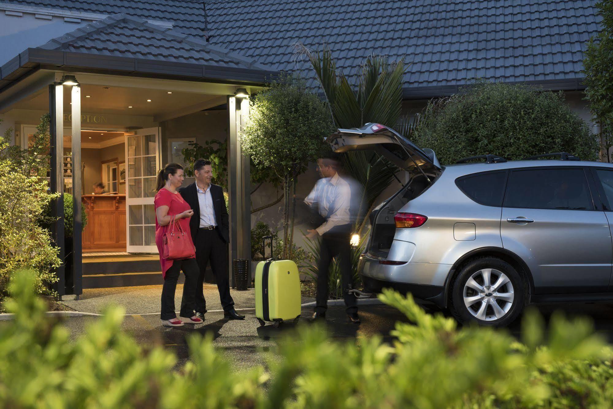 Wai Ora Lakeside Spa Resort Rotorua Bagian luar foto