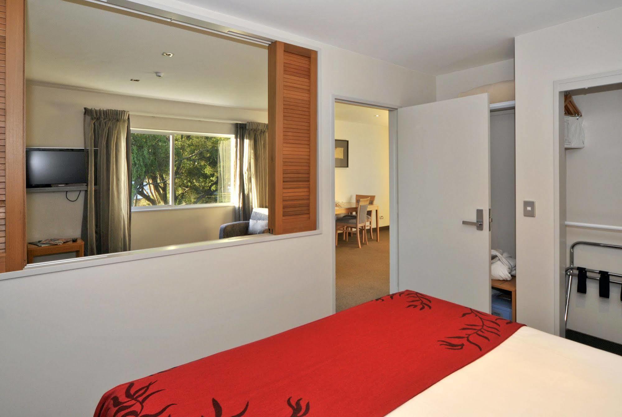 Wai Ora Lakeside Spa Resort Rotorua Bagian luar foto